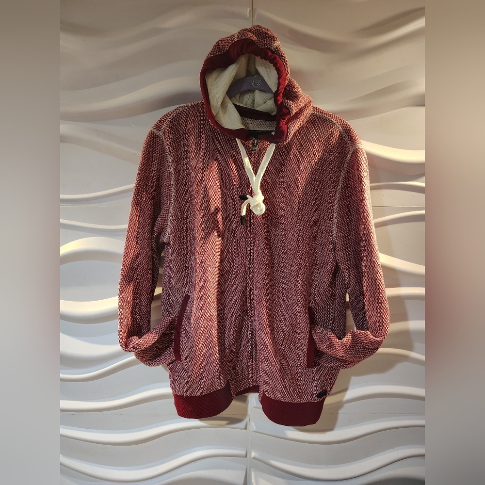 Preowned Like New Xray Jeans Hoodie.  Maroon and White Size Men Small